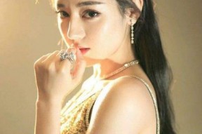 女配吃瓜娱乐圈文,娱乐圈女配的甜蜜瓜田之旅